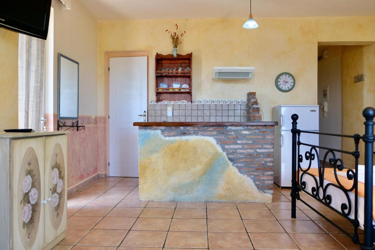 Aphrodite Apartment *